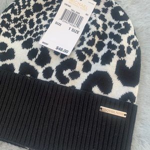 Micheal Kors touque
